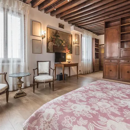 San Trovaso Appartement *